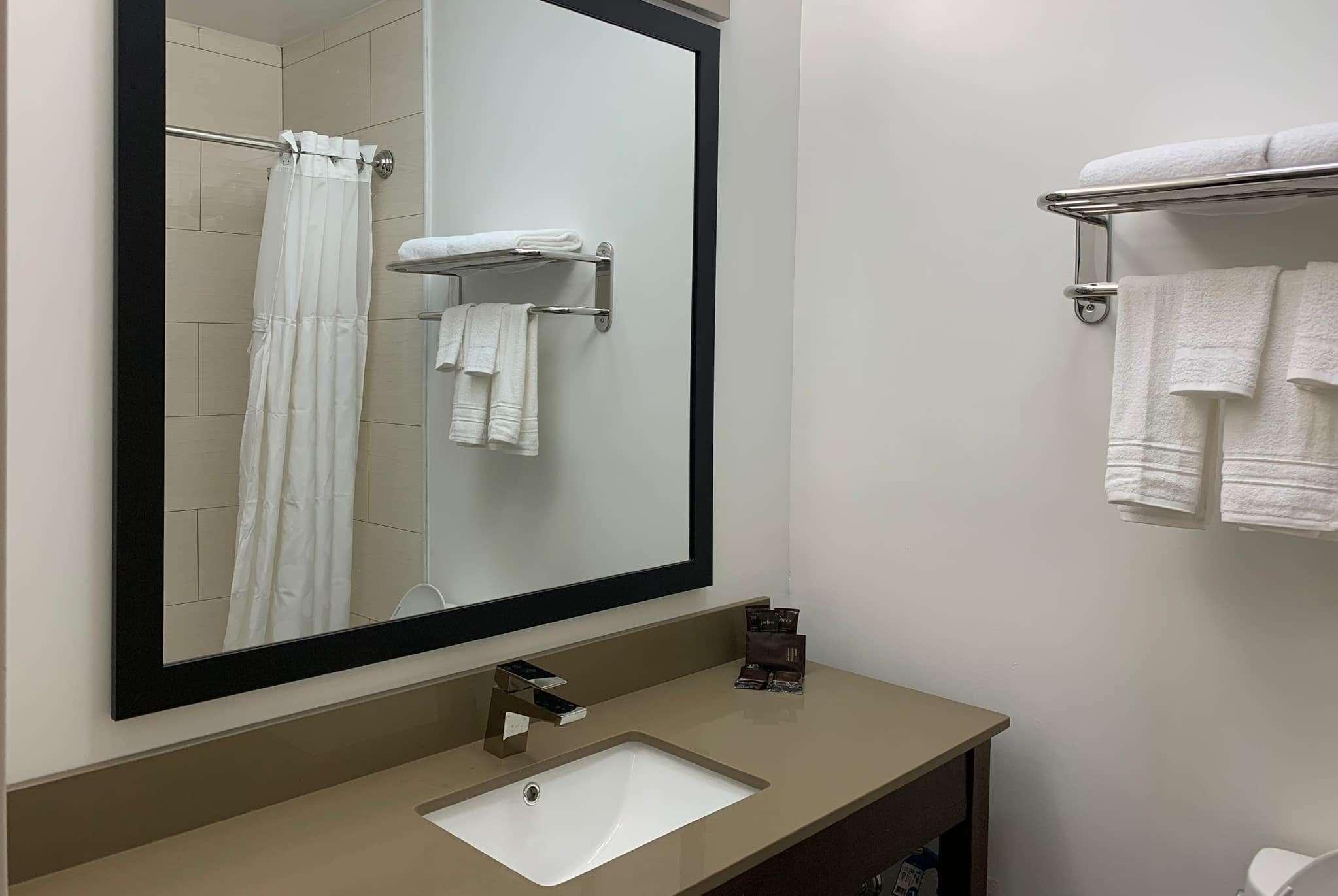 Wingate By Wyndham Jfk Airport, Far Rockaway Ny Otel New York Dış mekan fotoğraf